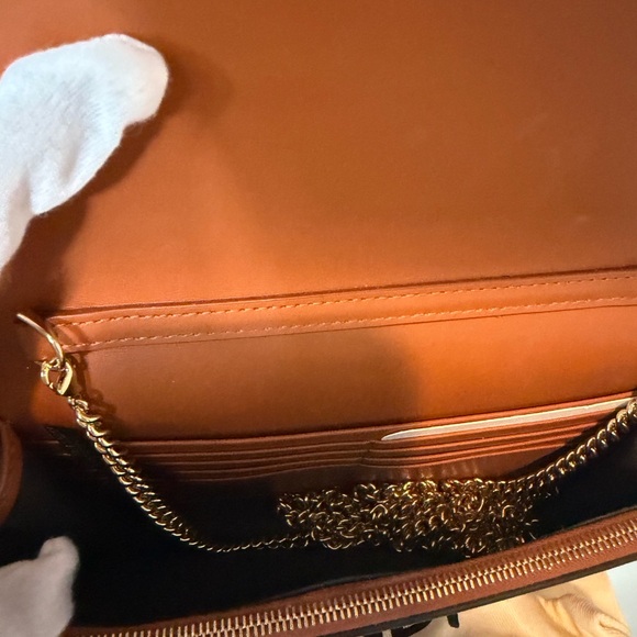 Fendi Embossed BAG - Picture 3 of 6